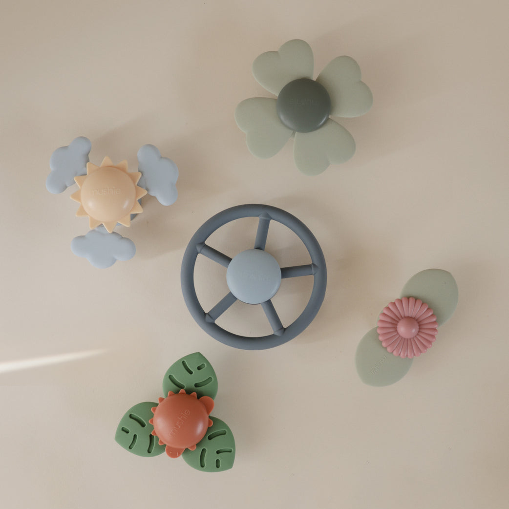 スピナートイ Wheel / mushie 知育玩具