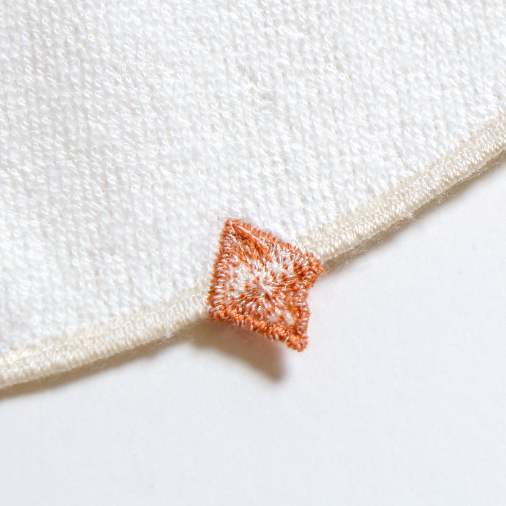刺繍スタイとはりねずみのガラガラのギフトセット / 出産祝い