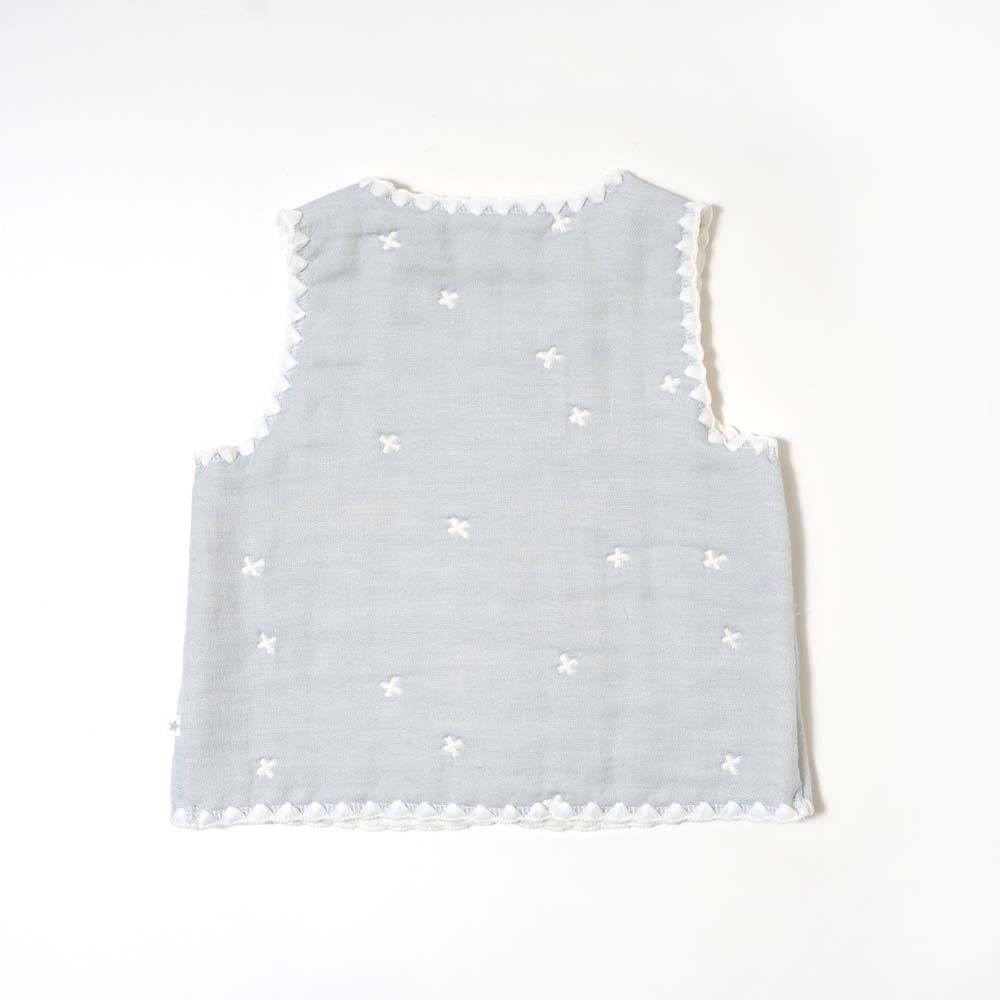 パウダーブルー ちょっき　70～80cm ふくふくガーゼ(6重ガーゼ)　 / 名入れ刺繍可